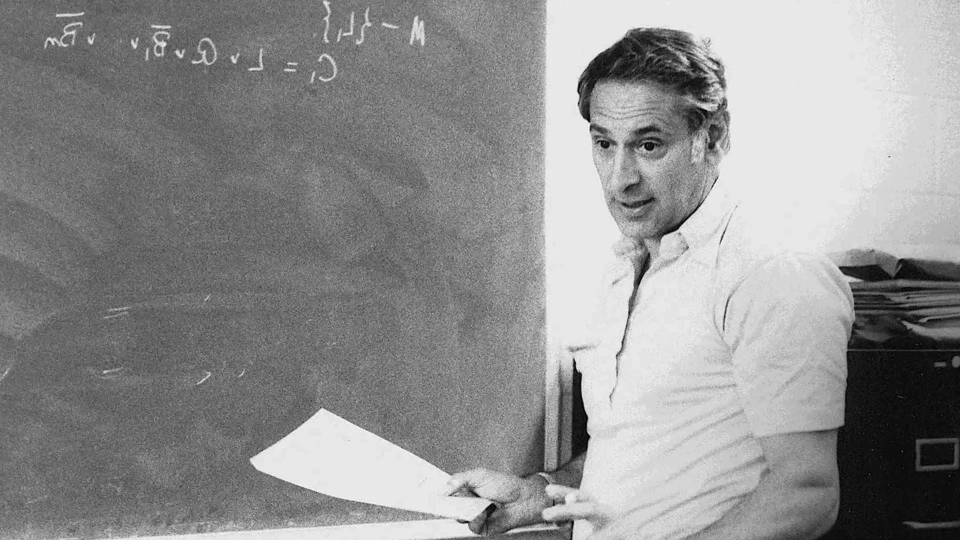Jack Minker teaches a programming class