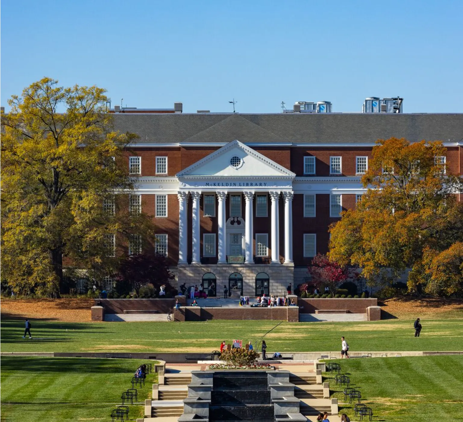 The McKeldin Library with the fountain in the foreground
